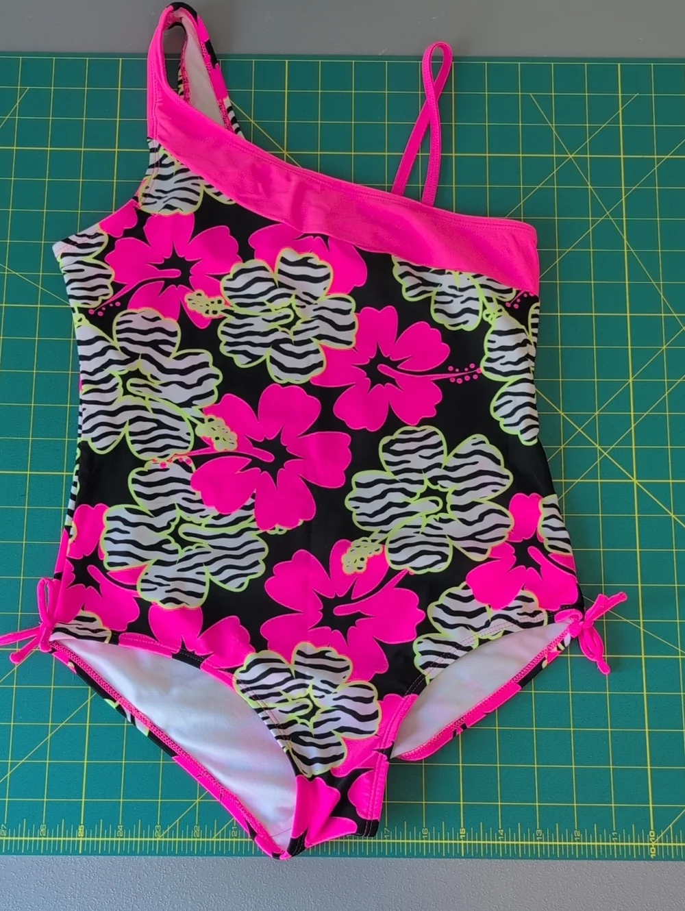 Trio-Girls Swinsuits
